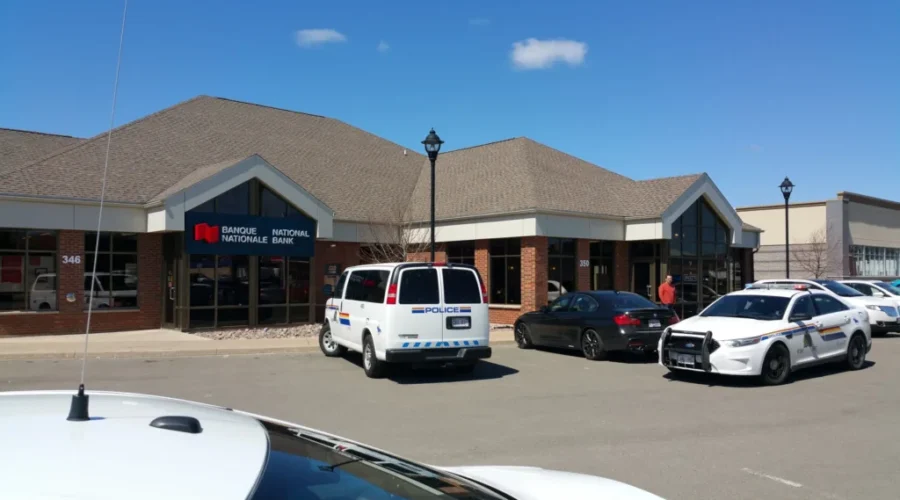 UPDATE: RCMP Searching For Suspect After Robbery At National Bank On Elmwood Drive