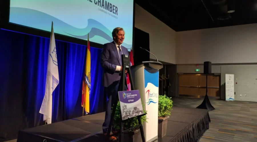 Canada’s Former Ambassador to U.S. Declares Support For Energy East