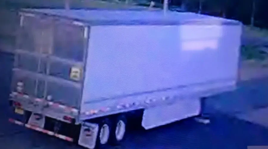 Caraquet RCMP Searching For Stolen Tractor Trailer Filled With Frozen Lobster