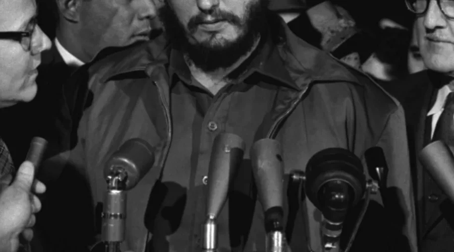 Fidel Castro, Former Cuban President, Dies At 90