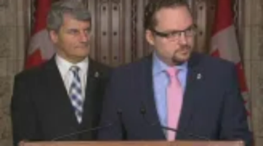 Federal Conservatives Call On Prime Minister To Approve Pipelines