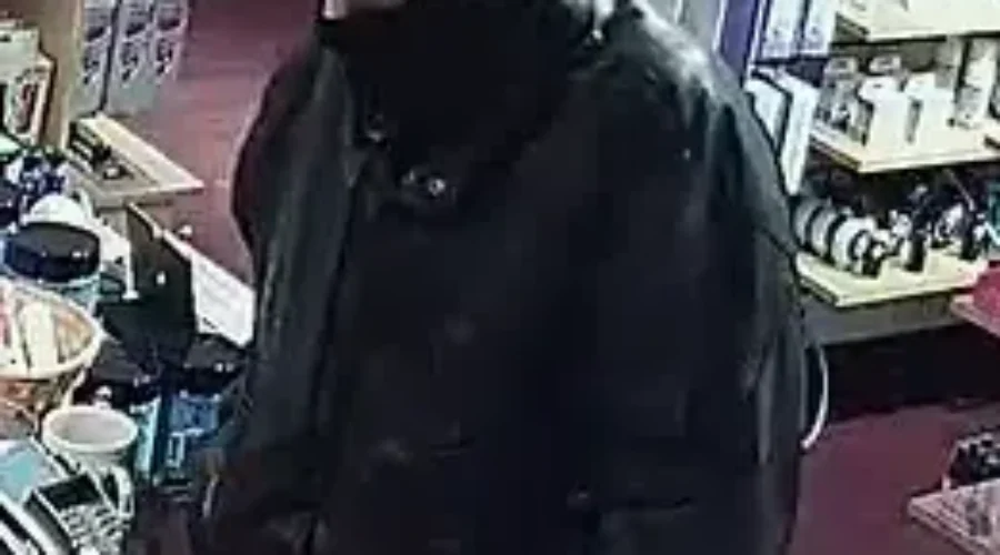 Codiac RCMP Searching For Suspect After Armed Robbery
