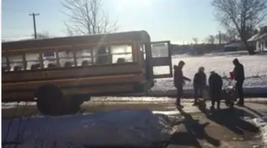 Anglophone East Students Fill Nine School Buses Full Of Food For FDA