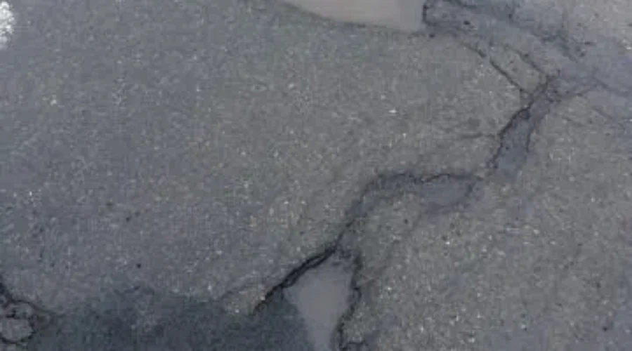 “Pothole Season” Arrives Early Thanks To Wild Temperature Swings