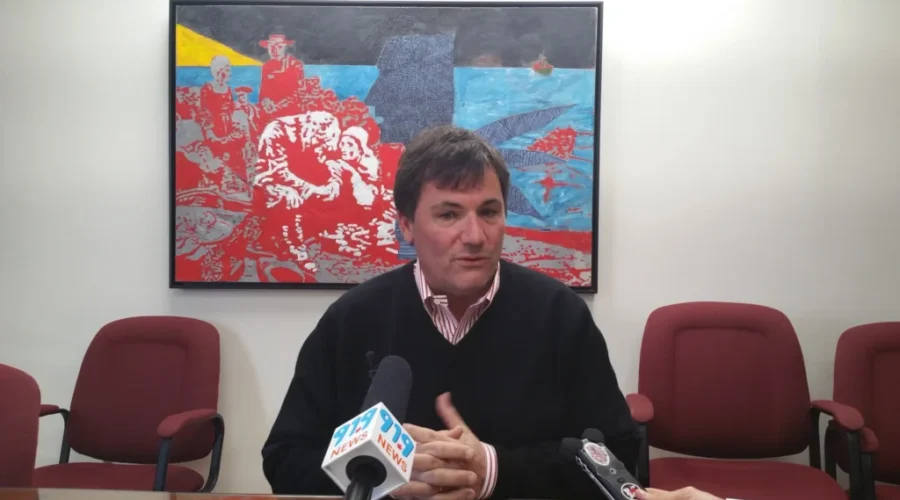 Federal Fisheries Minister Stands Firm On Measures To Protect Right Whales