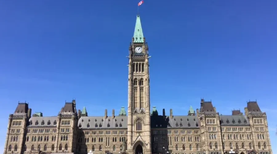 Federal Government To Pardon Small Pot Possession Convictions