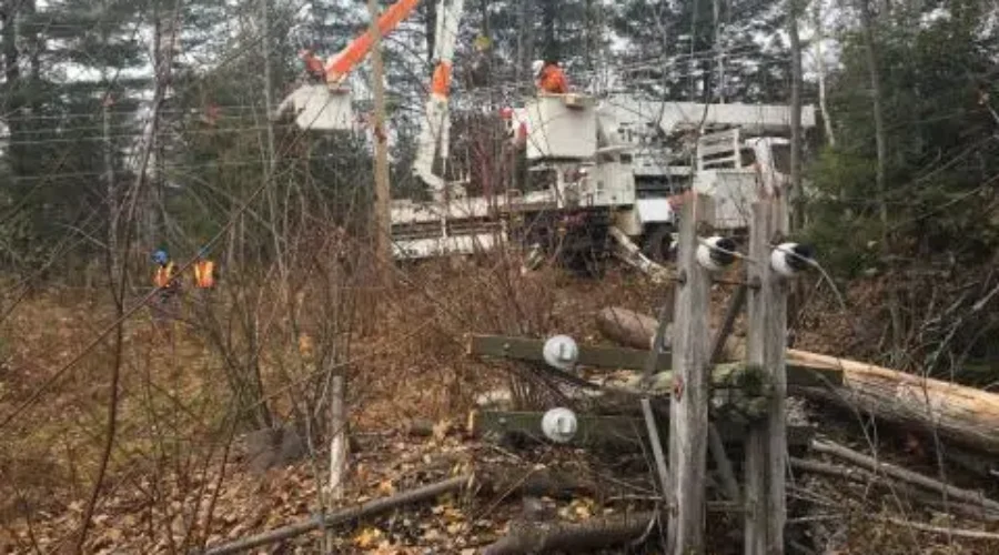 UPDATED: 200 Crews From NB Power Working To Restore Power