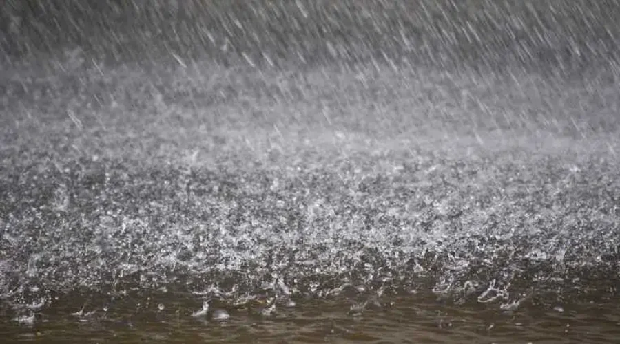 Deluge Of Rain Washes Away Maritime Hopes For White Christmas