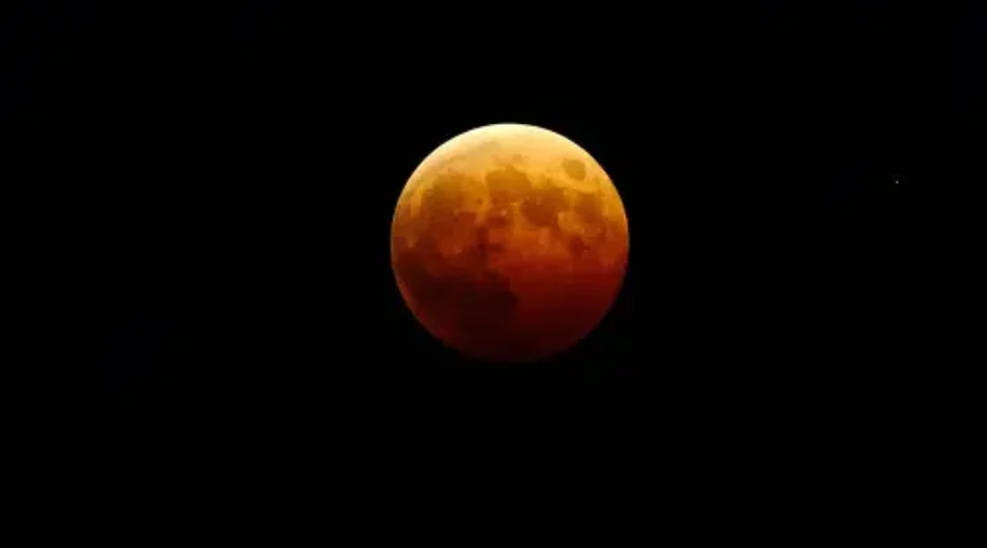 Witness A Total Lunar Eclipse Sunday Night