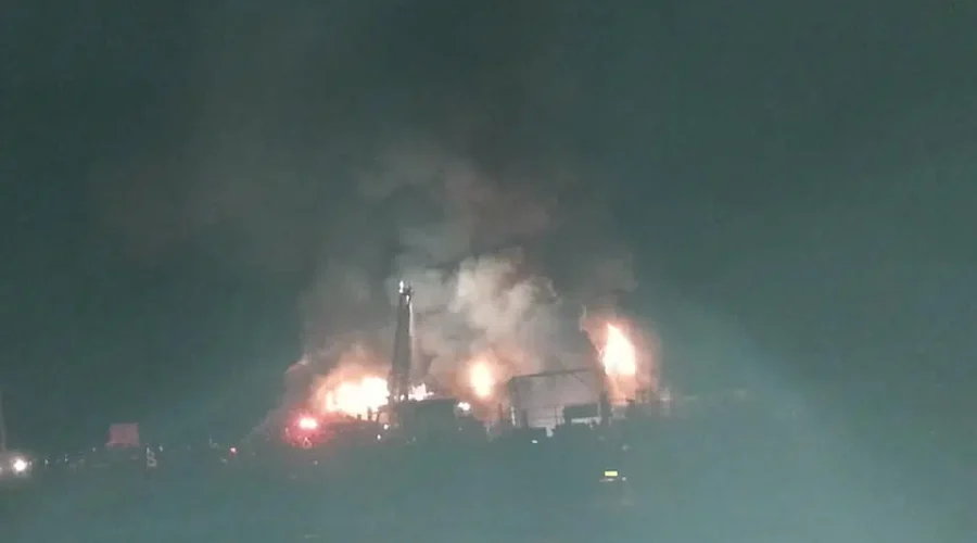 Large Business Fire In Norton