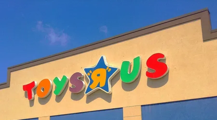 Toys”R”Us Canada Recalls Baby Sleepers