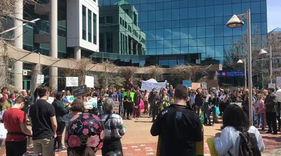 Hundreds Attend Moncton Climate Change Protest