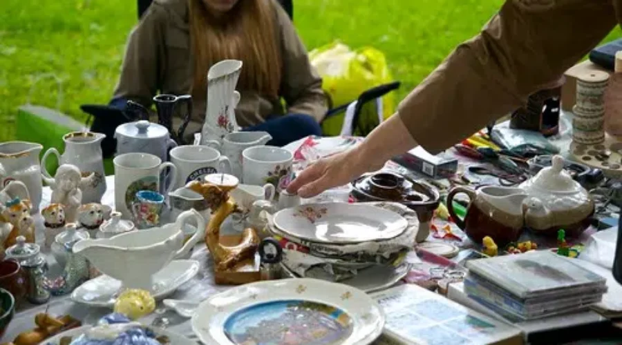 Sussex Population Explodes For Flea Market