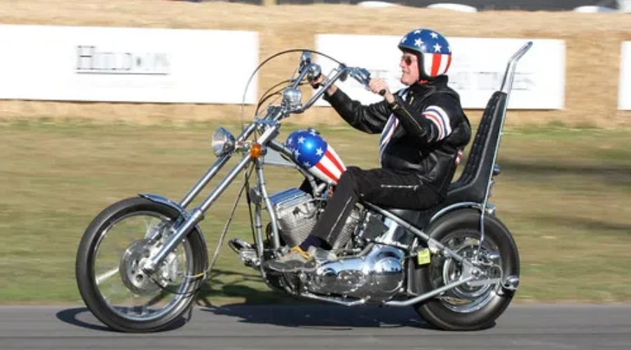 ‘Easy Rider’ Actor Peter Fonda Dies