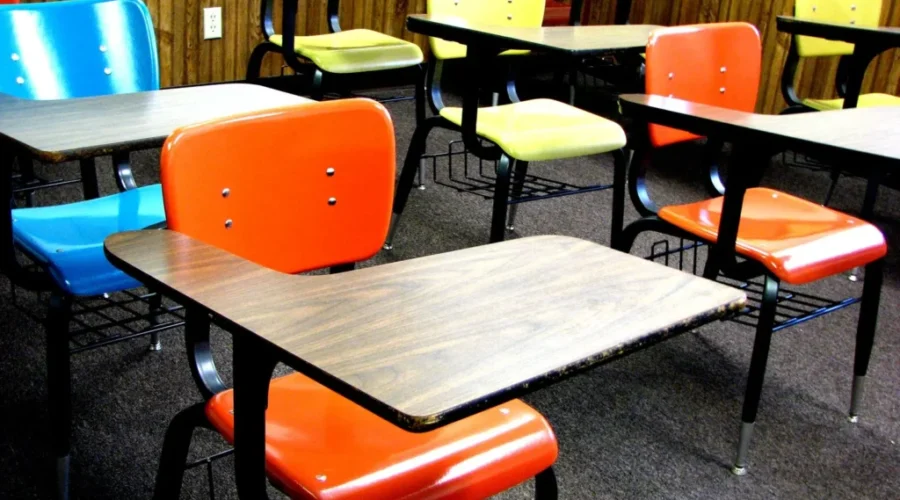 Minister Continues Consultations To Improve Education System