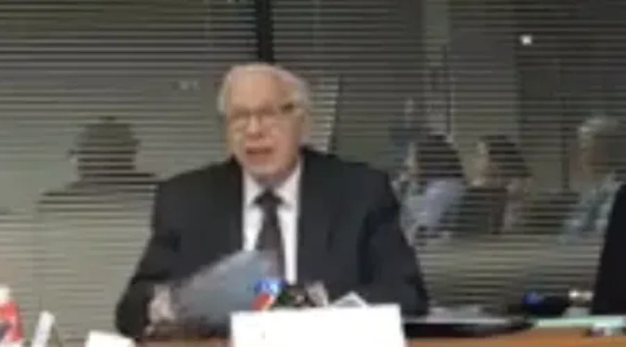 Lengthy Meeting For Anglophone East DEC And Education Minister