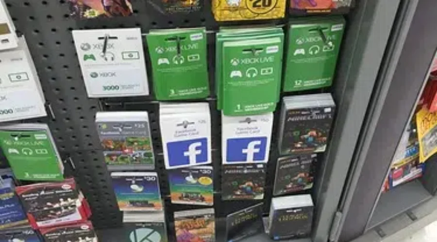 Survey Finds Canadians Like To Receive Gift Cards For The Holidays