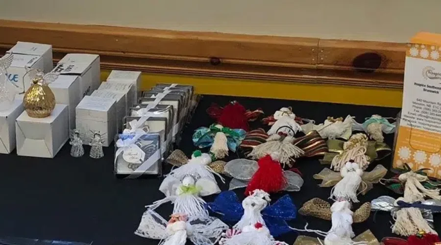 Remembering Your Loved Ones With An Angel On The Tree