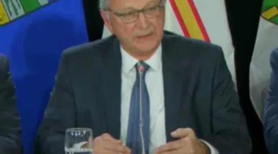 Higgs Sits Down With Trudeau In Ottawa