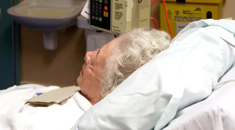 Visitor Restrictions Lifted in Geriatrics Department At Georges-Dumont Hospital