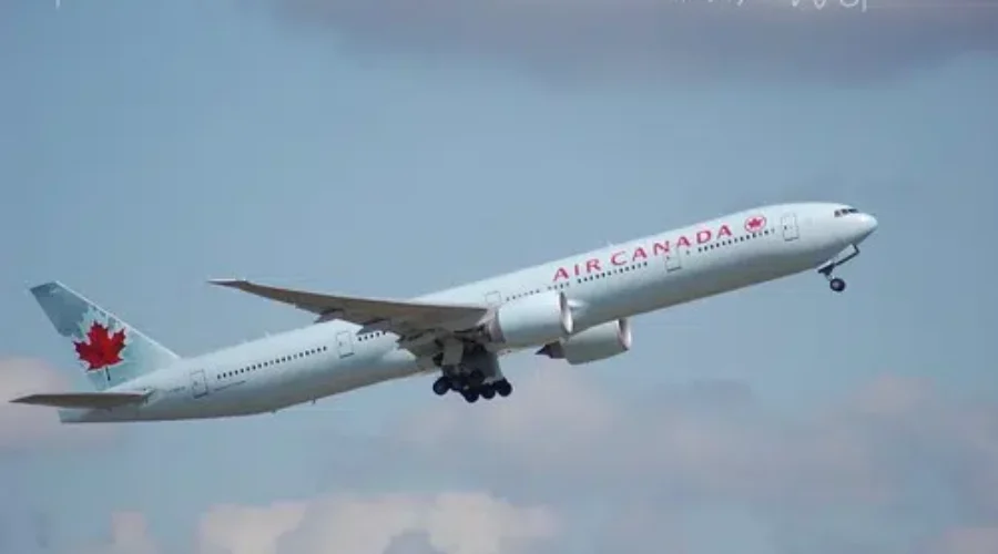 Air Canada Laying Off 16, 500 Employees And Managers