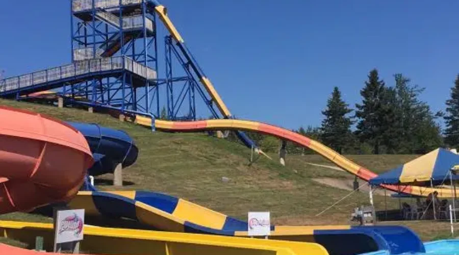 Magic Mountain To Open Next Month Under COVID-19 Restrictions