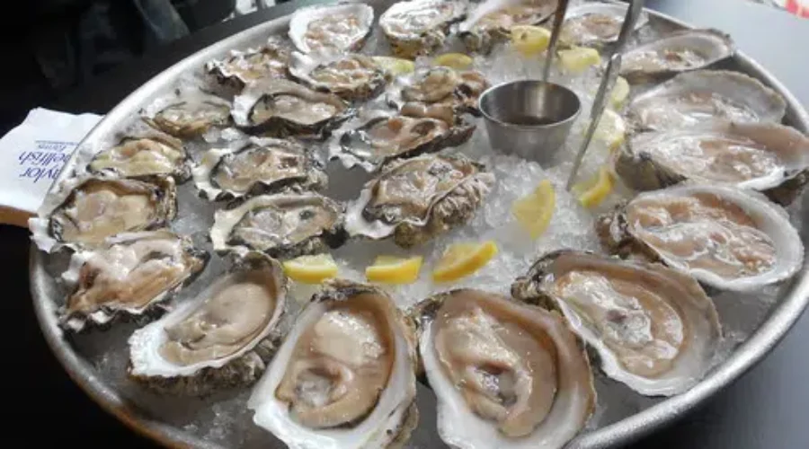 Canadian Coast Guard Crews Recognized With Donation Of Fresh Shellfish