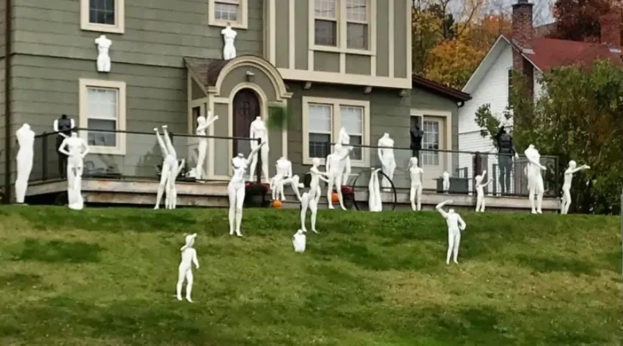 If you like decorating for Halloween as much as the people who own this house do, contact us!