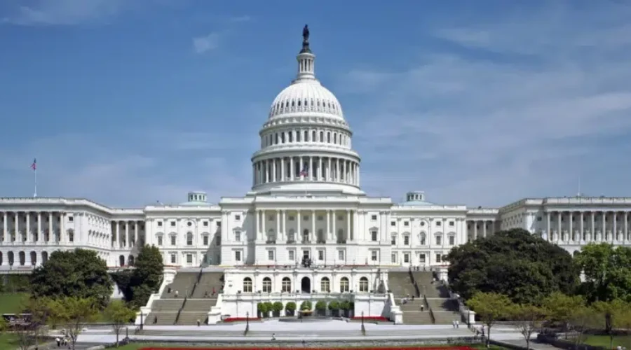 UPDATE: Armed Standoff In U-S Capitol Building