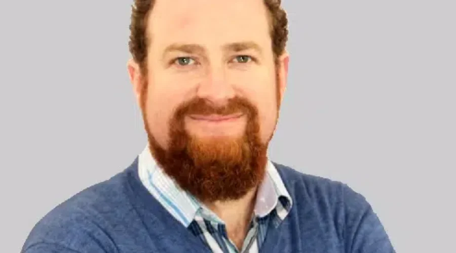 Former U.K. Resident Seeks Riverview Town Council Seat