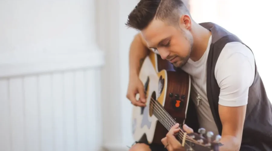 Singer-Songwriter Signs Deal With SSM Nashville