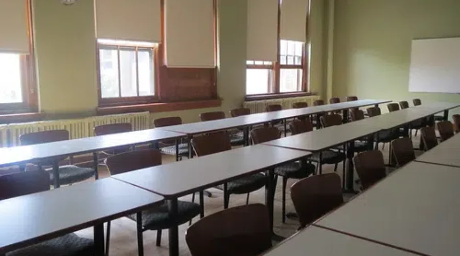 Blended Learning To Continue For High School Students