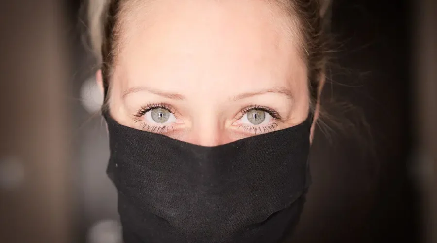 Cineplex Employees To Continue Wearing Masks