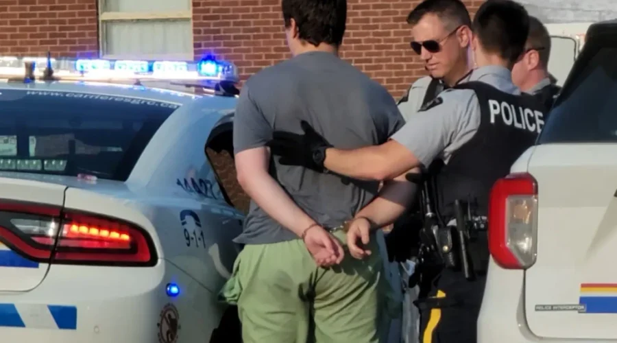 Charges Laid After Stabbing On Oak Lane