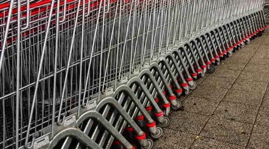 Holiday Shopping Can Hurt The Wallet If Unprepared: Expert