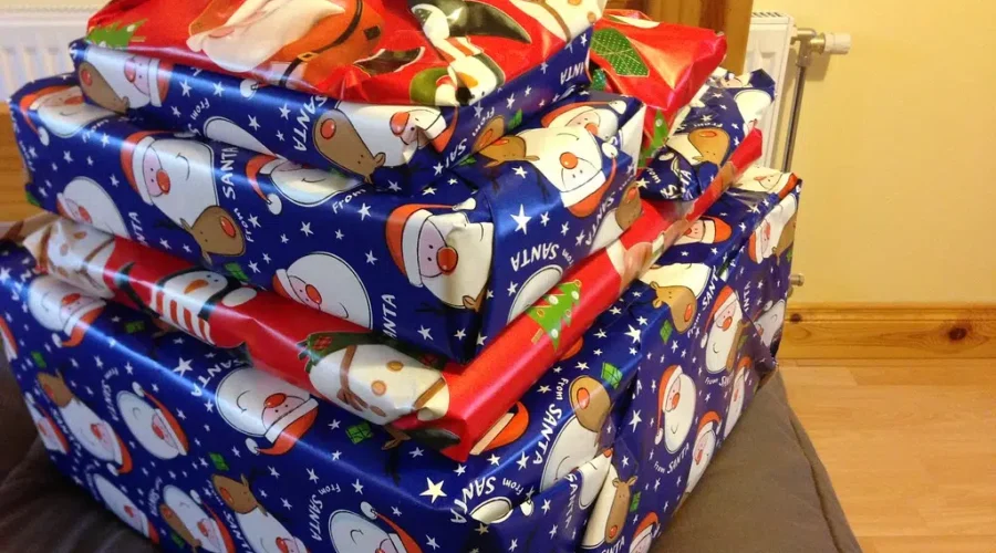 Snowflake Station Helps Give Christmas To Over 1200 Families