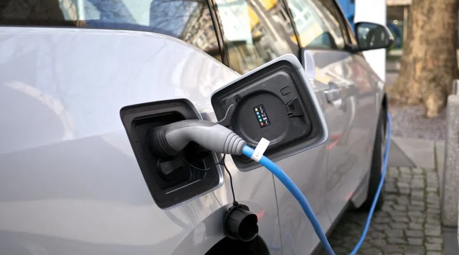 Feds Support Investment To Add EV Chargers