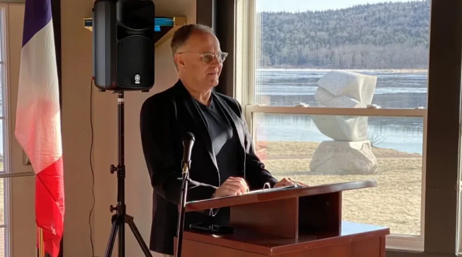 Premier ‘Disingenous’ To Suggest Pausing Carbon Tax: MP