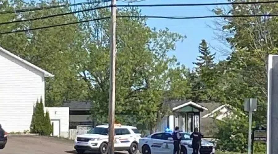 Large RCMP Presence At White Frost Village