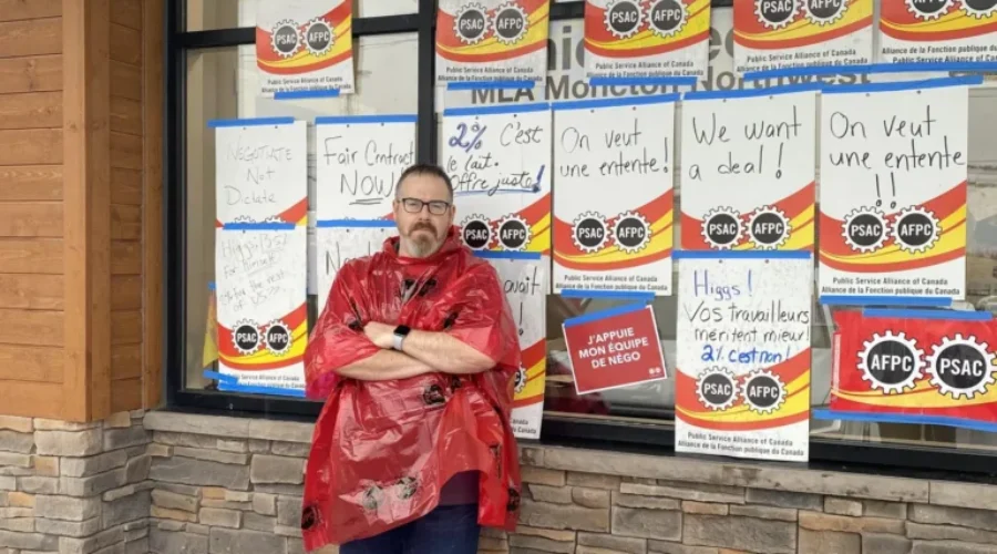 SBEU Employees Rally For Better Contract