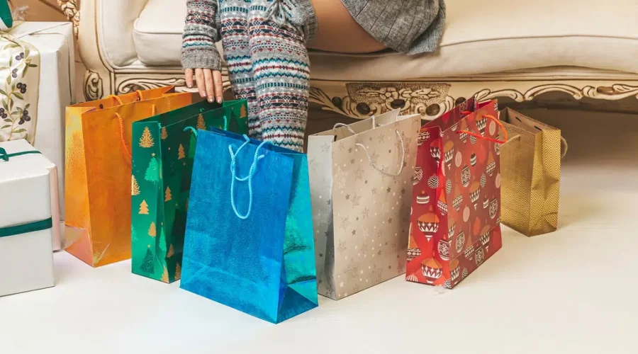 FedEx Holiday Survey Finds Canadians Are Ready To Shop