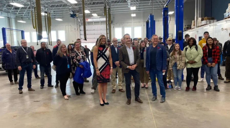 Minister O’Regan Visits Students In Saint John