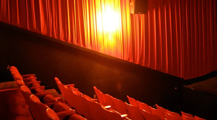 Cineplex Asks Canadians Their Favourite Holiday Movies