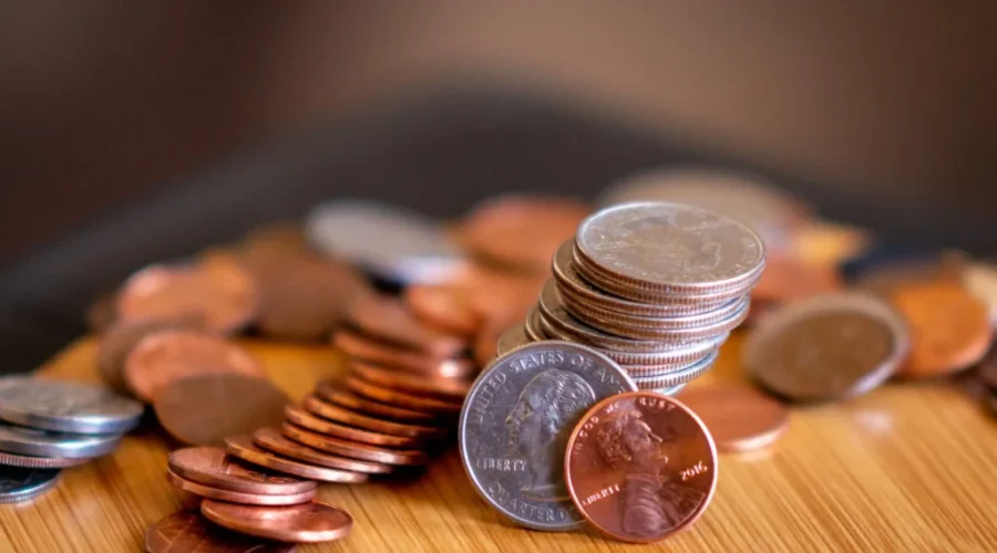 Canadians Using More and More Credit For Purchases