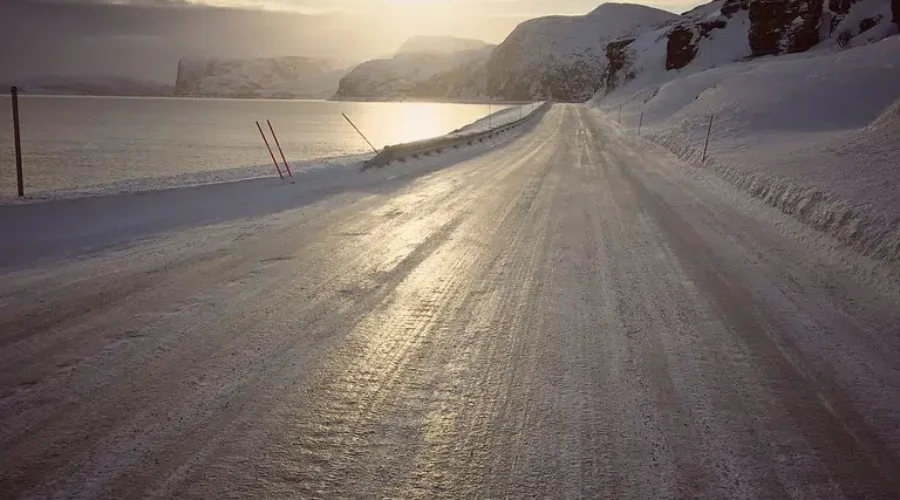 Snow, Freezing Rain and Ice Pellets Close NB Schools