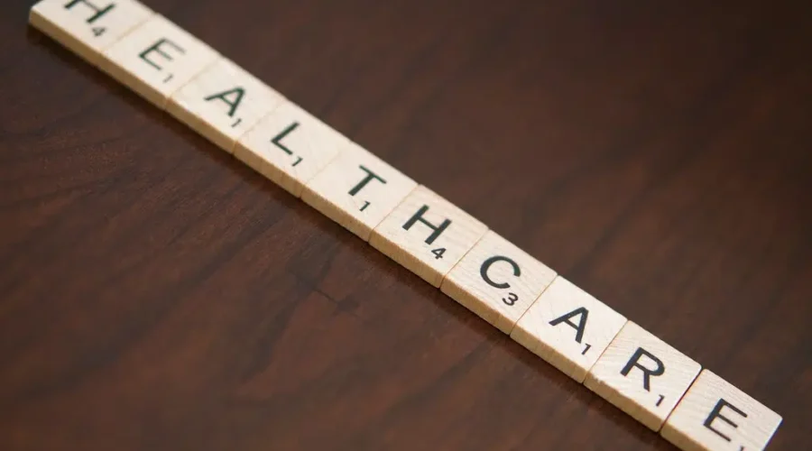 Majority of Canadians in favor of private healthcare: poll