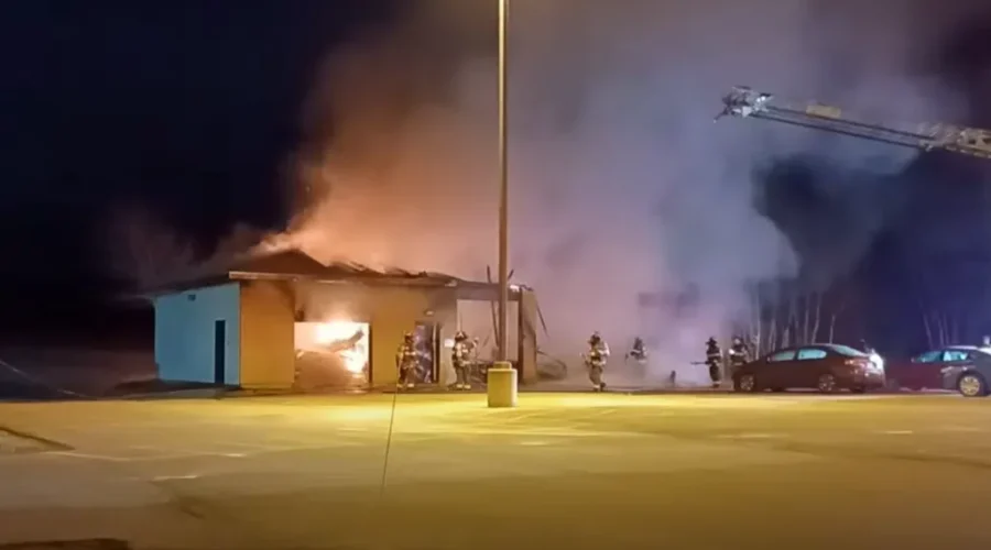 Moncton Fire battles blaze in garage