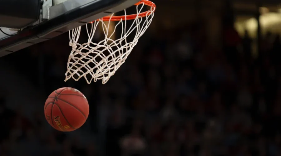 Women’s basketball final draws record crowd
