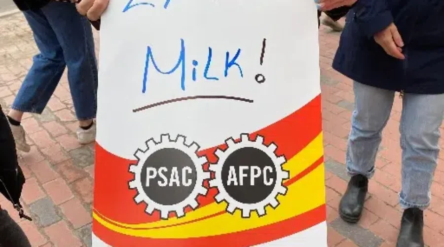 Government of Canada approves collective agreements for PSAC workers