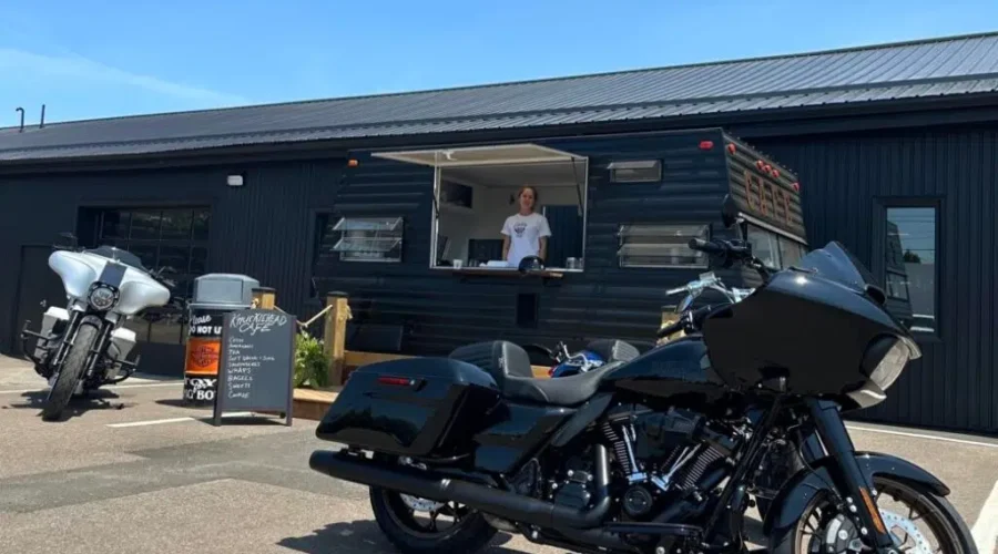 New Moncton café will serve you a Knuckle Sandwich